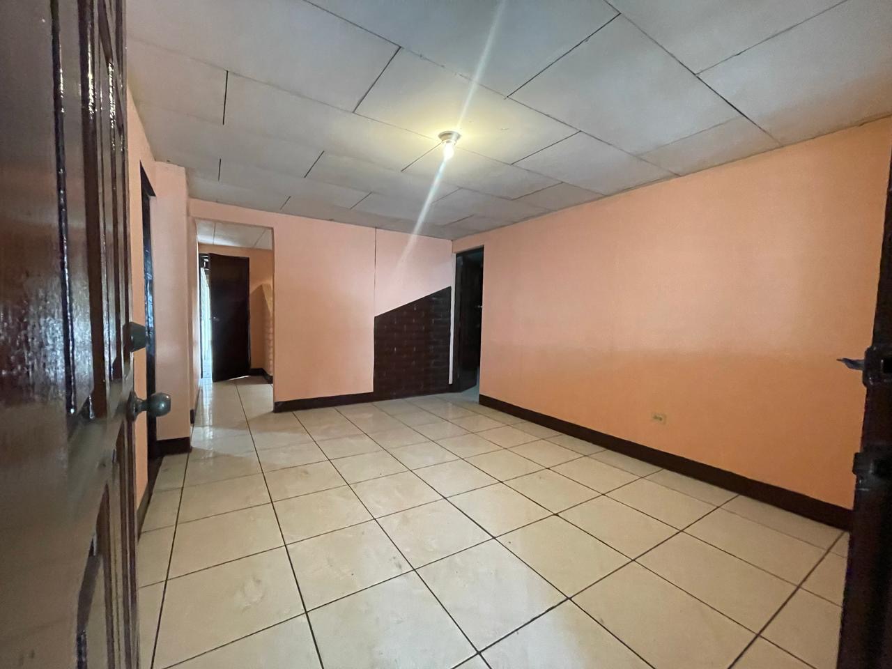 Casa en venta en Colonia Centroamérica cerca de los antiguos tacos charros
