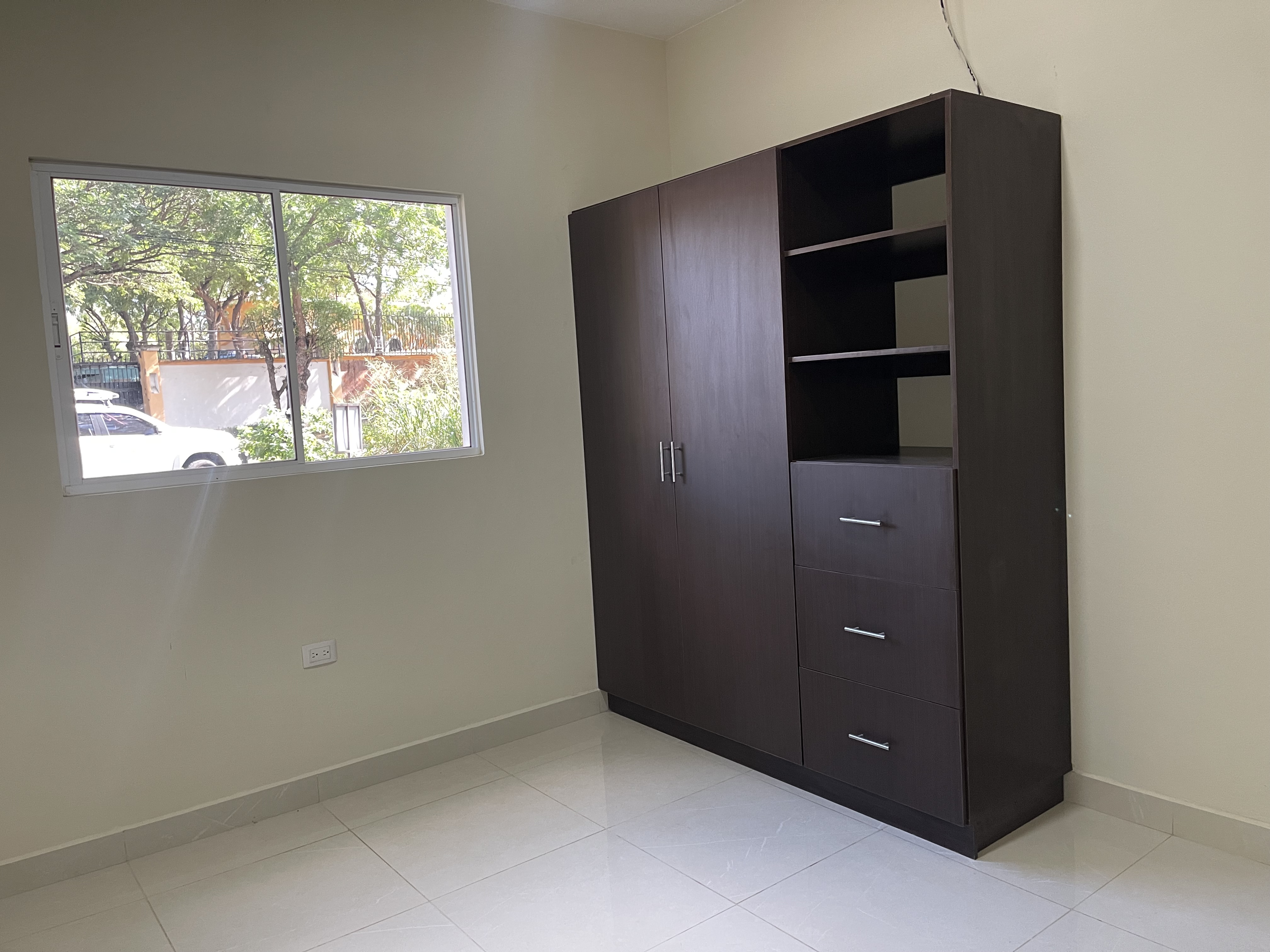 CASA NUEVA EN VENTA EN RESIDENCIAL PRIVADO KM 14 CARRETERA A MASAYA HACIA VERACRUZ