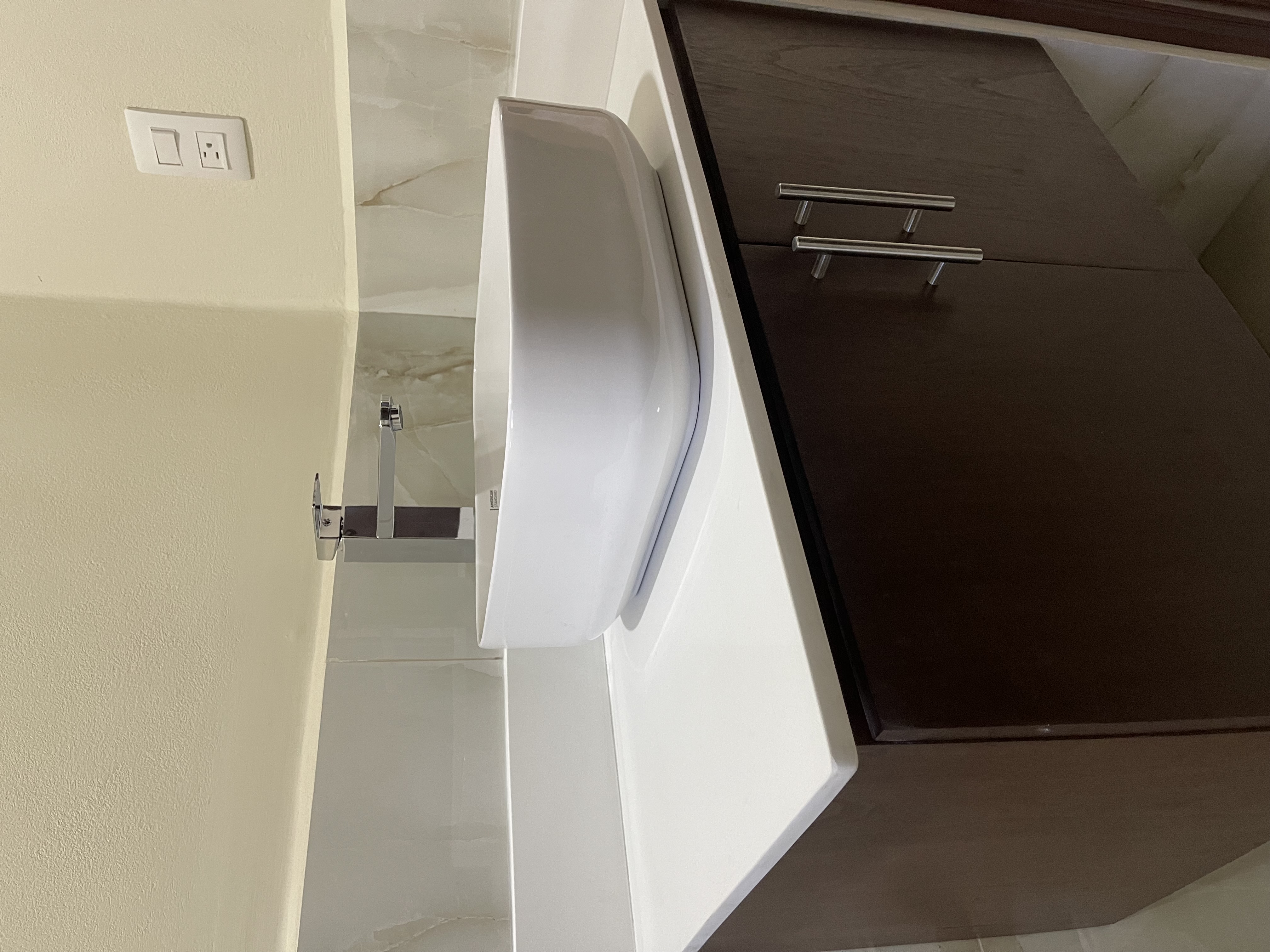 CASA NUEVA EN VENTA EN RESIDENCIAL PRIVADO KM 14 CARRETERA A MASAYA HACIA VERACRUZ