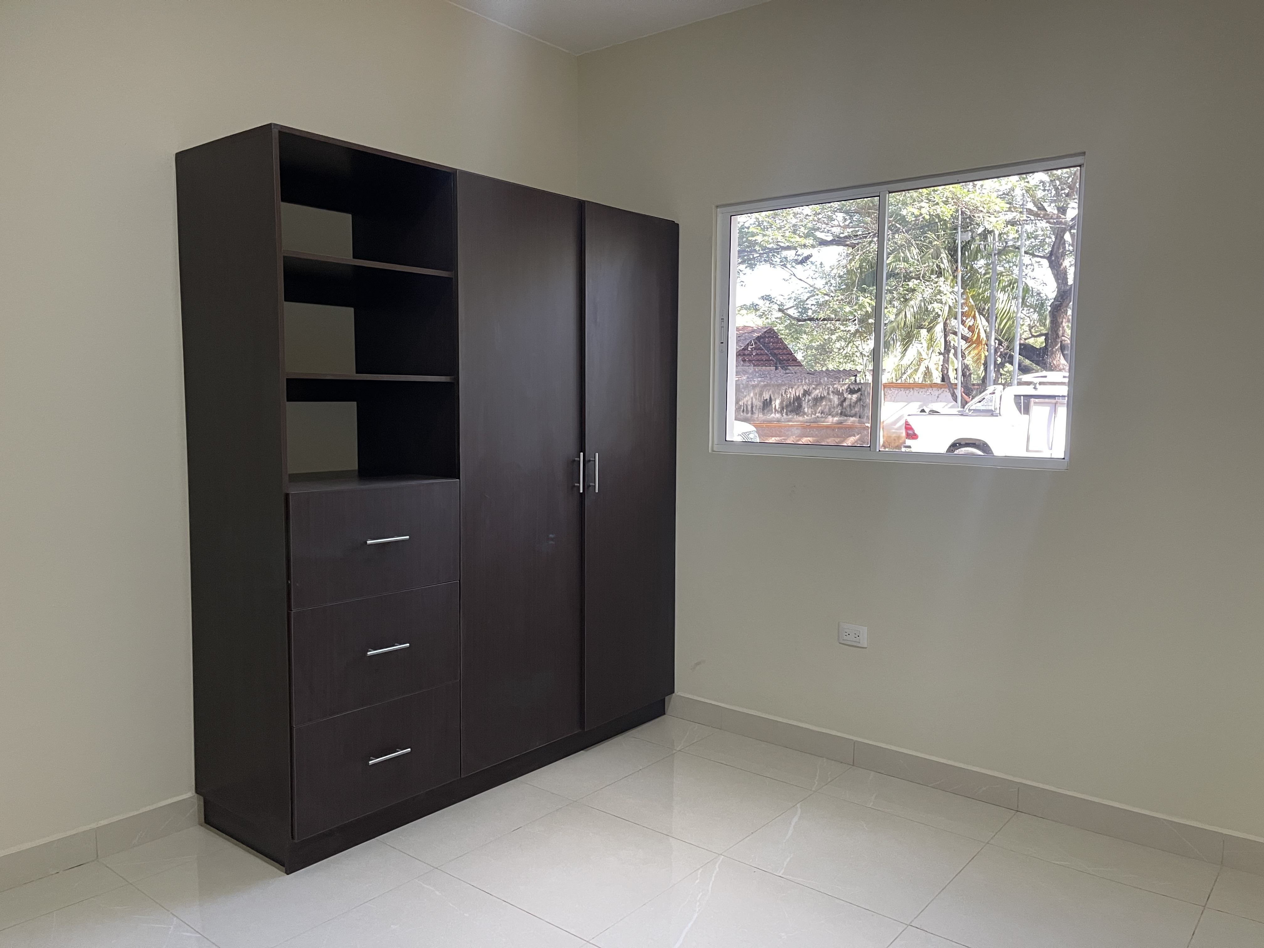 CASA NUEVA EN VENTA EN RESIDENCIAL PRIVADO KM 14 CARRETERA A MASAYA HACIA VERACRUZ