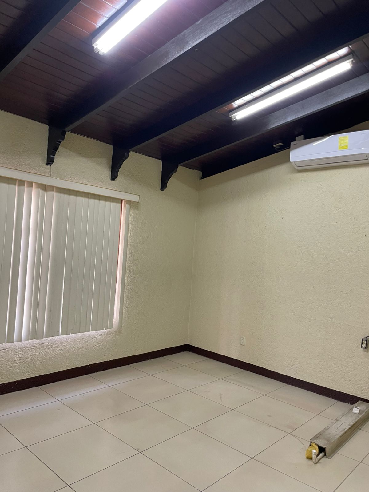 RENTA DE OFICINA PARA CONSULTORIO MEDICO