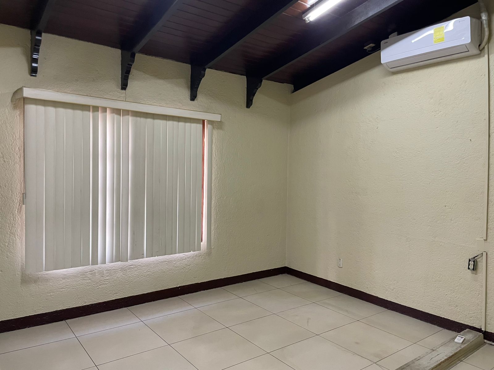 RENTA DE OFICINA PARA CONSULTORIO MEDICO