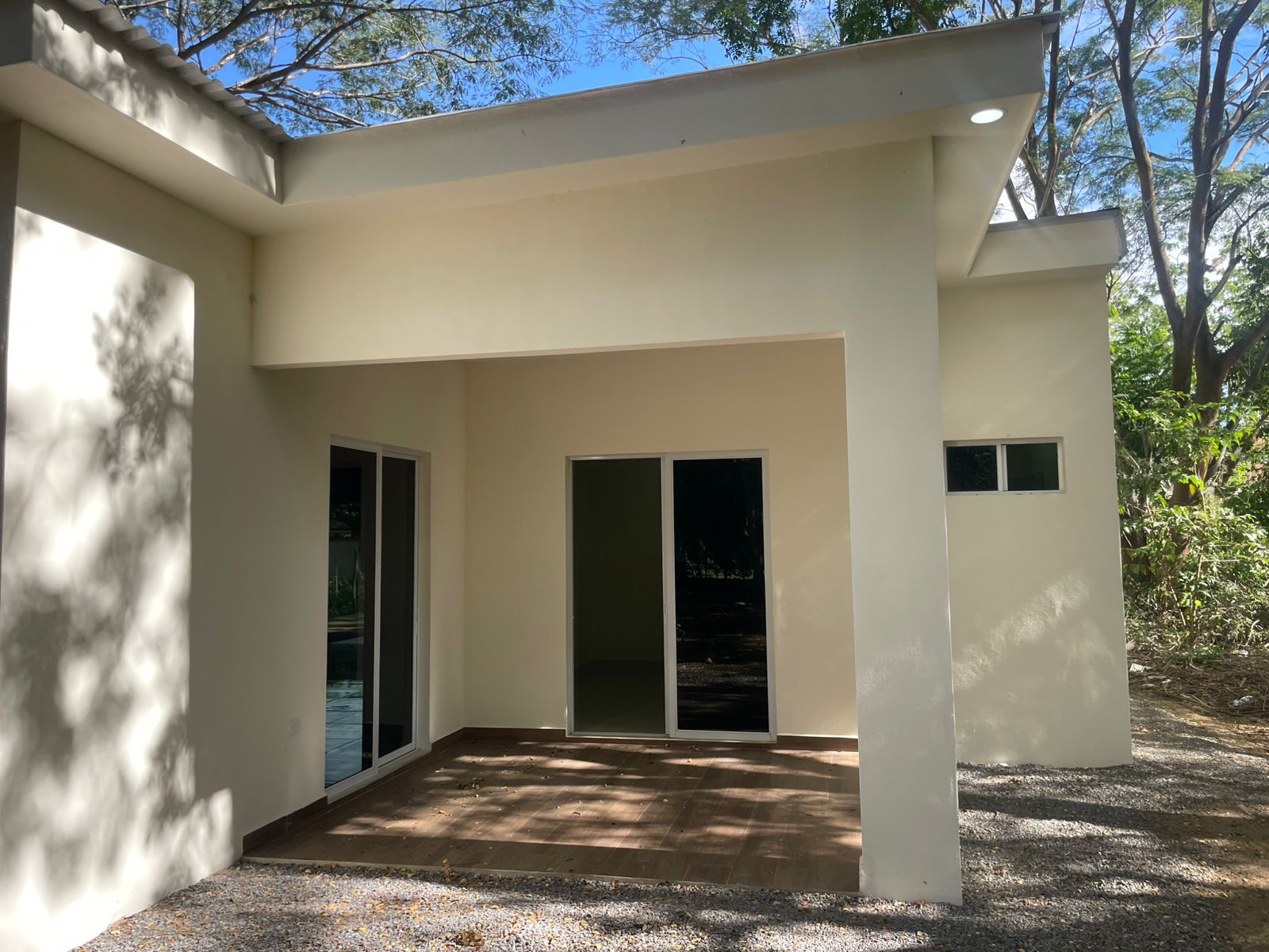CASA NUEVA EN VENTA EN RESIDENCIAL PRIVADO KM 14 CARRETERA A MASAYA HACIA VERACRUZ