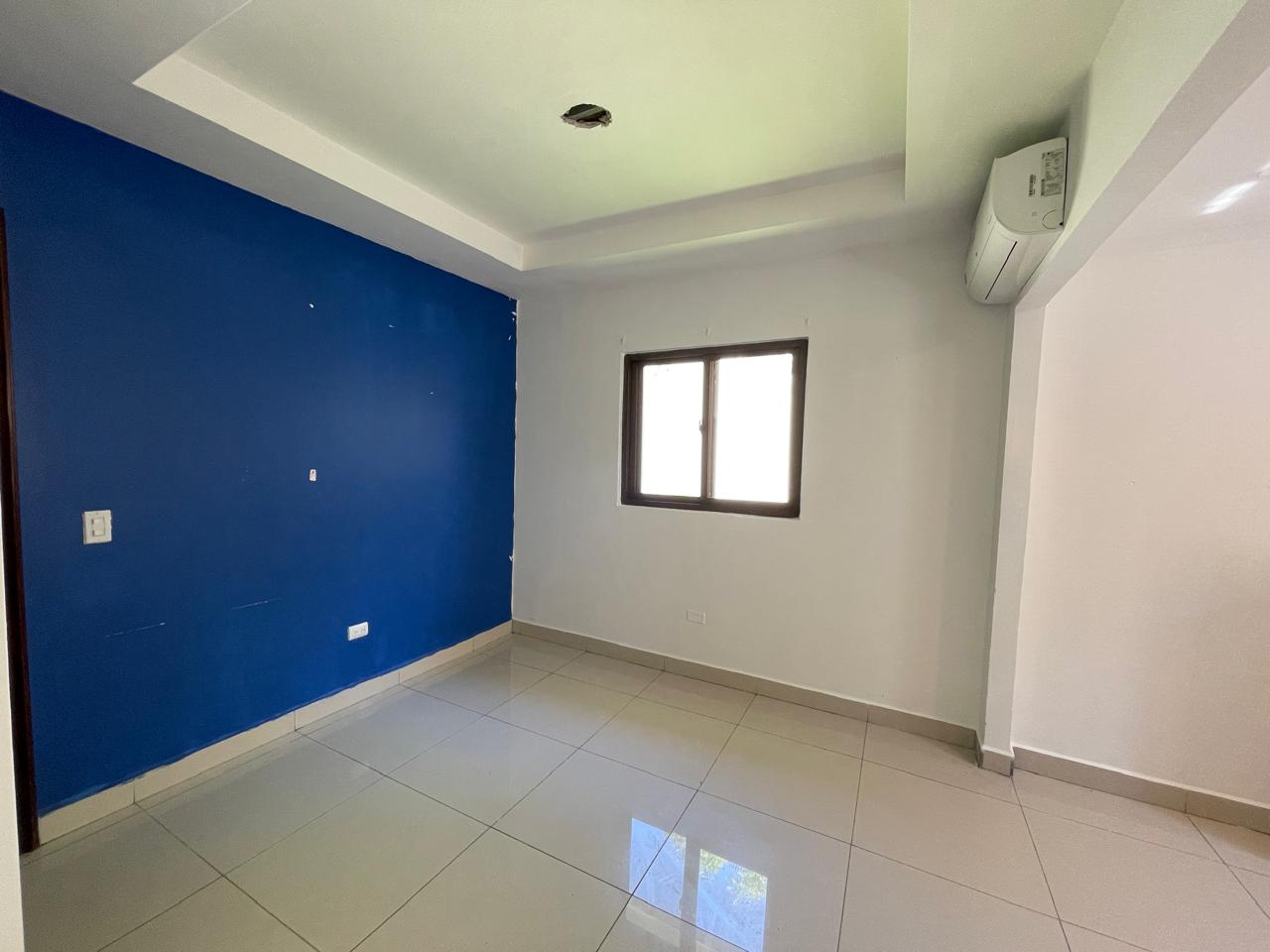 ELEGANTE Y AMPLIA CASA EN VENTA EN RESIDENCIAL PRIVADO CERCA DE LA ROTONDA TICUANTEPE