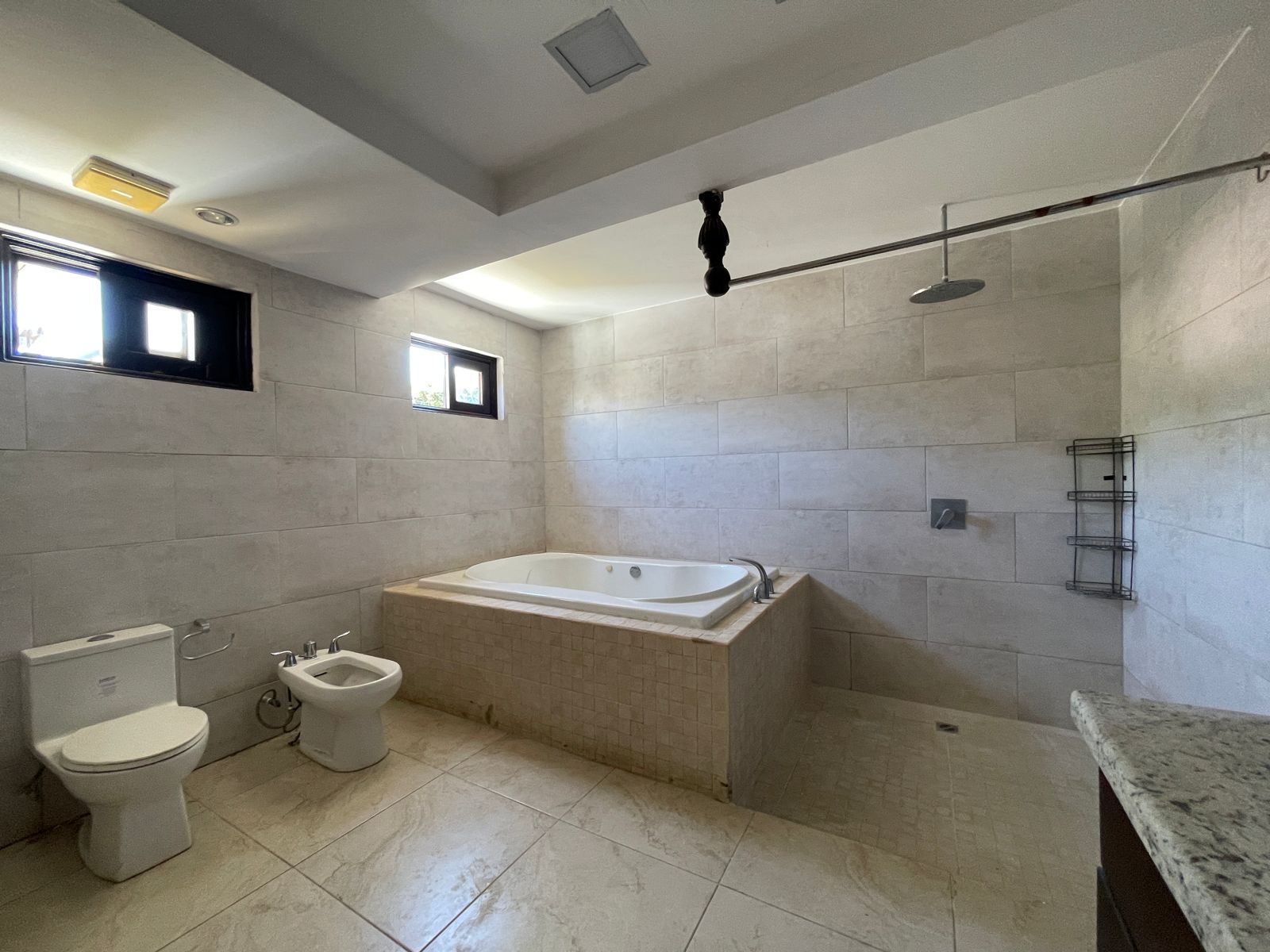 🏡 Casa Espaciosa y Completa en Venta - Sector Veracruz Nicaragua