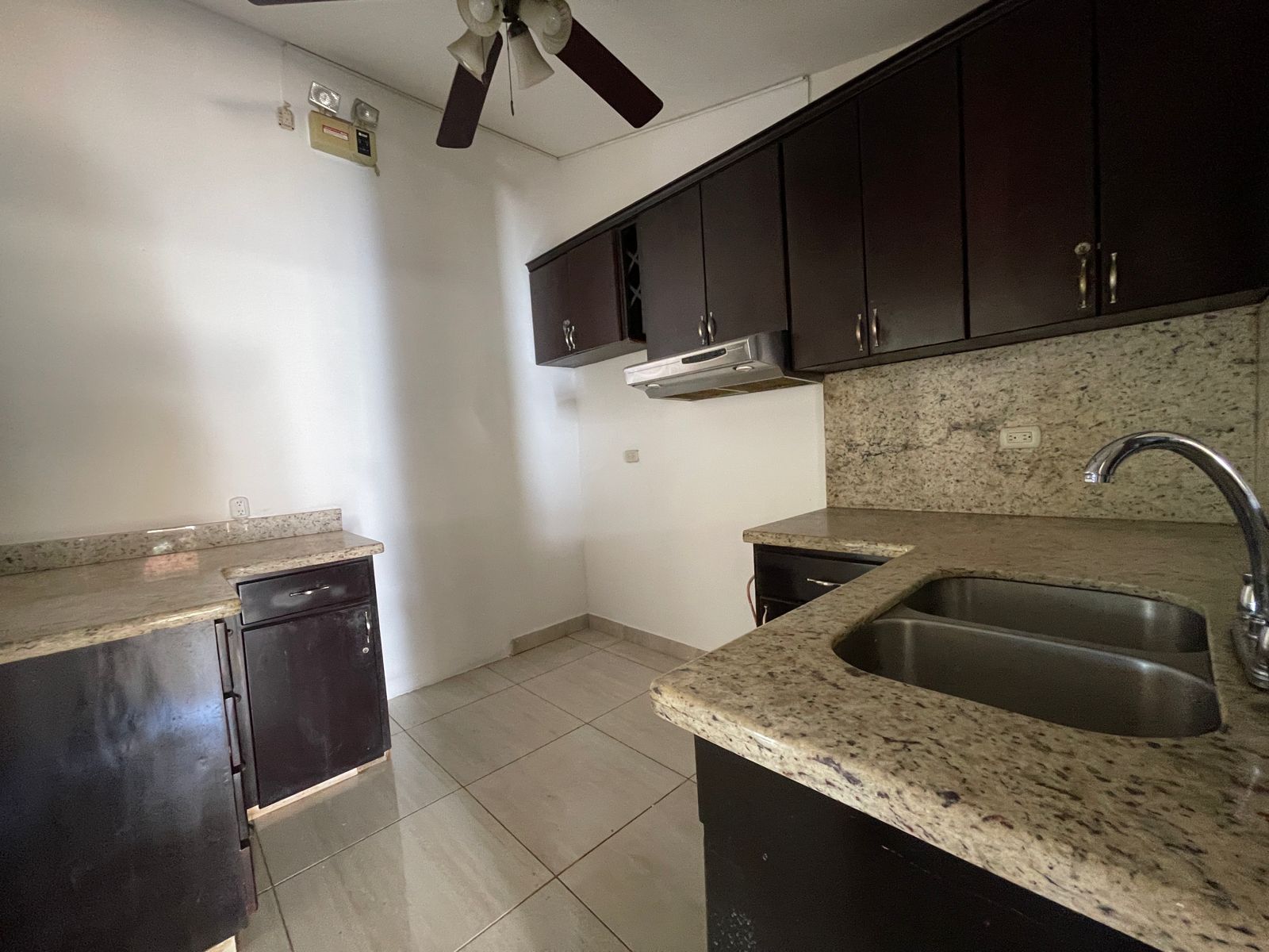 🏡 Casa Espaciosa y Completa en Venta - Sector Veracruz Nicaragua