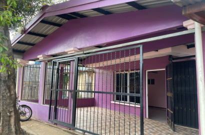 Casa Familiar con Apartamento Independiente en Barrio La Fuente – ¡Oportunidad de Inversión! 🏡✨