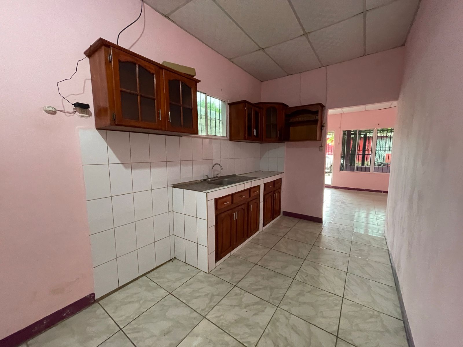 Casa Familiar con Apartamento Independiente en Barrio La Fuente – ¡Oportunidad de Inversión! 🏡✨