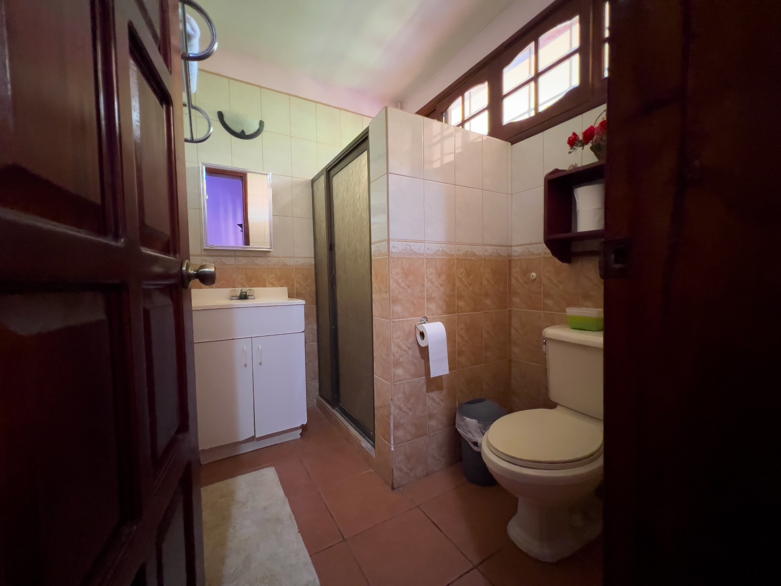 CASA ESTILO QUINTA EN VENTA EN KM 17.5 CARRETERA HACIA TICUANTEPE