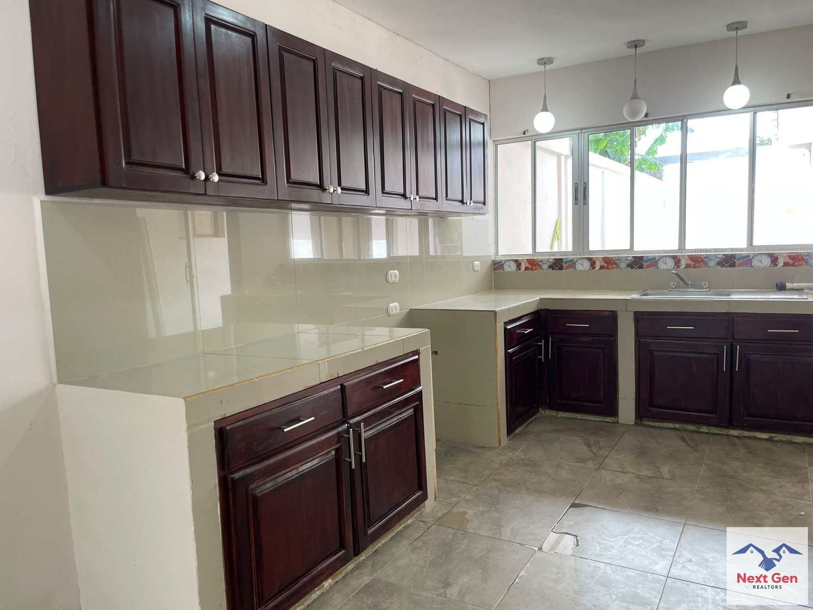 ¡Tu nuevo hogar te espera! Linda casa familiar en Residencial exclusivo – Carretera a Masaya km 13 🏠✨