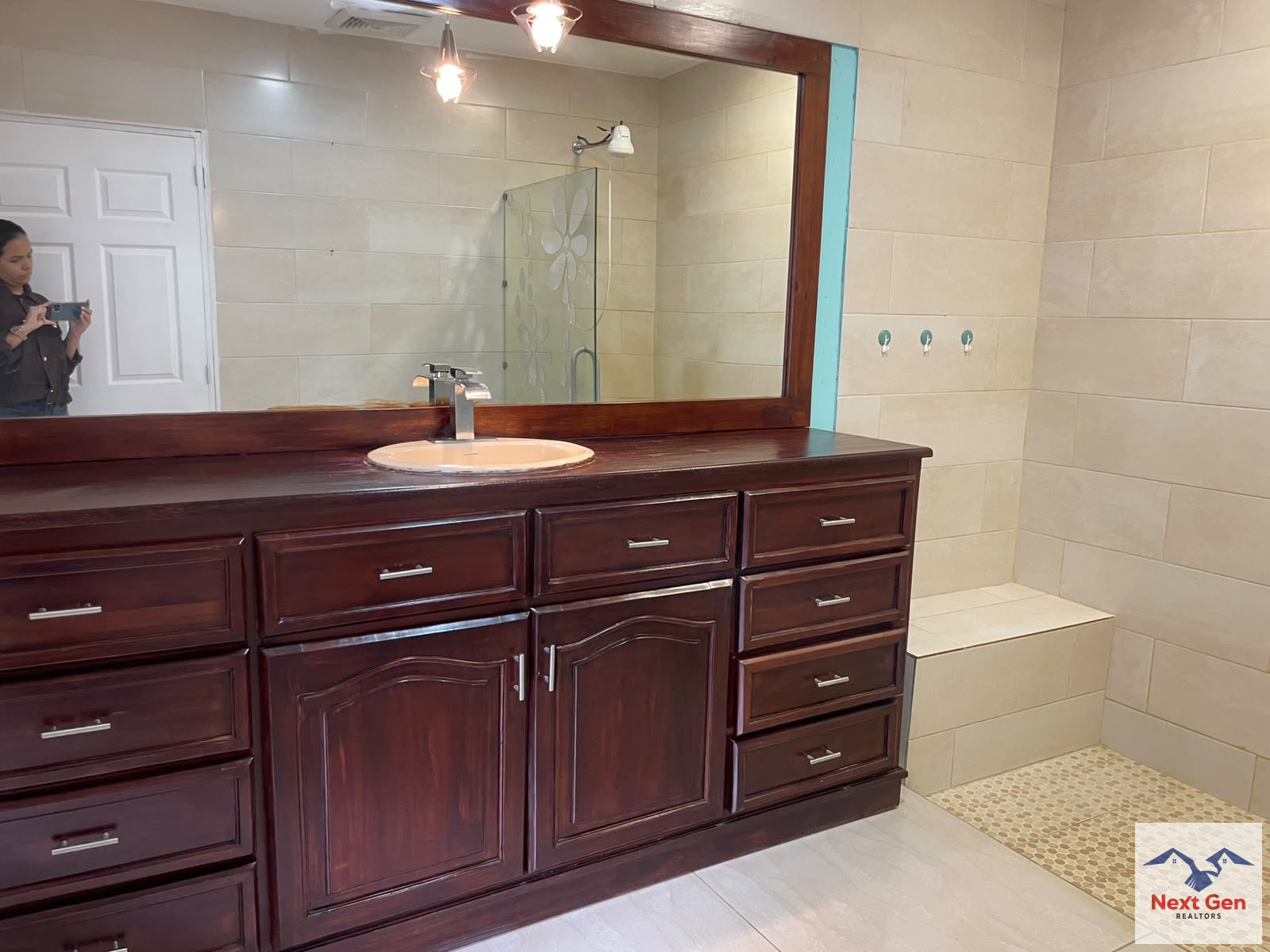 ¡Tu nuevo hogar te espera! Linda casa familiar en Residencial exclusivo – Carretera a Masaya km 13 🏠✨