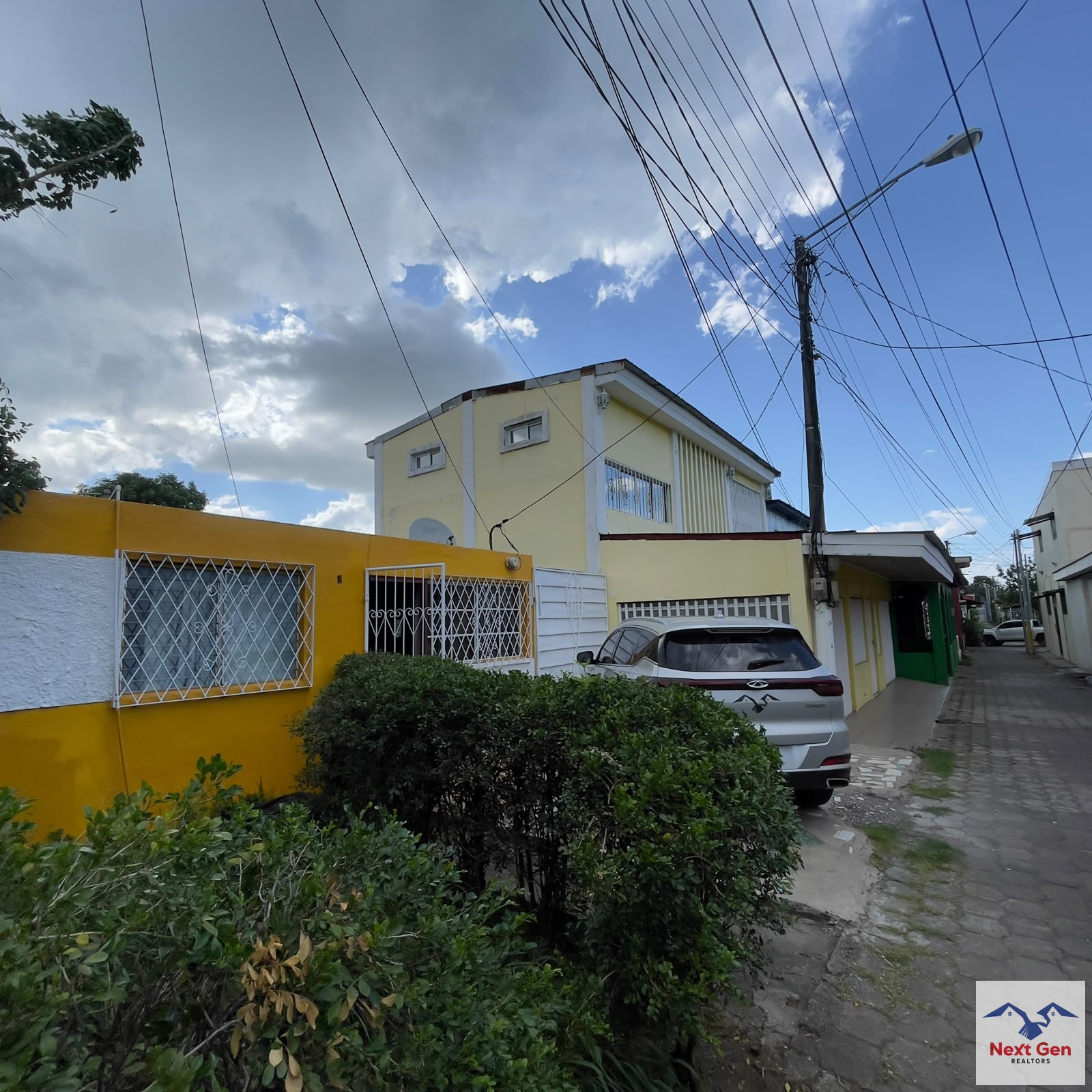 CASA EN VENTA RESIDENCIAL LAS MERCEDES, CARRETERA NORTE, MANAGUA