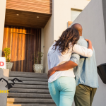 Documentacion legal completa que debo verificar antes de comprar una casa en Nicaragua